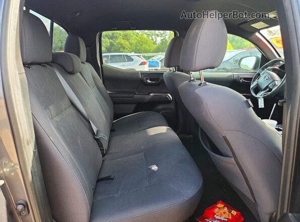 5TFAZ5CN8KX080284 2019 TOYOTA TACOMA Gray Rear seats view