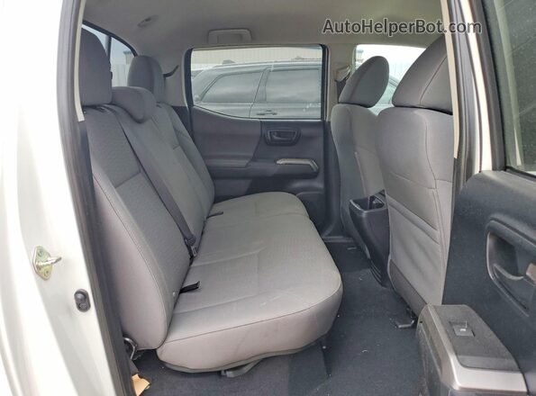 5TFBZ5DN2HX002854 2017 TOYOTA TACOMA White Widok wnętrza z tyłu