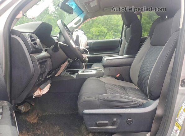 5TFCY5F14GX019316 2016 TOYOTA TUNDRA Silver წინა სალონის ხედი
