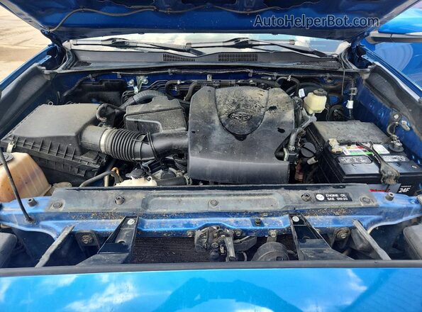 5TFCZ5AN0HX100564 2017 TOYOTA TACOMA Blue Vista interior trasera