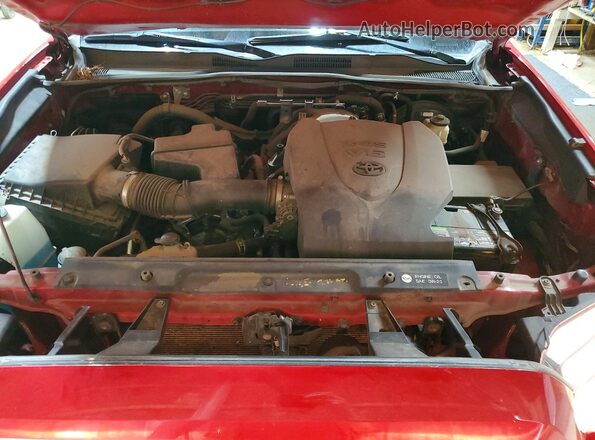 5TFCZ5AN2HX068670 2017 TOYOTA TACOMA Red Սալոնի հետևի տեսք