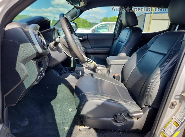 5TFCZ5AN2HX089907 2017 TOYOTA TACOMA Silver Vista interior delantera