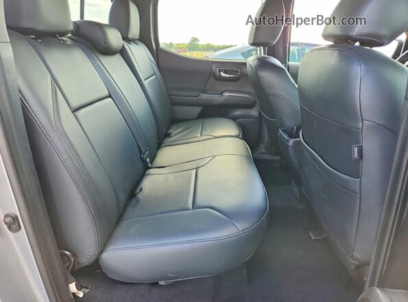 5TFCZ5AN2HX089907 2017 TOYOTA TACOMA Silver Vista de los asientos traseros