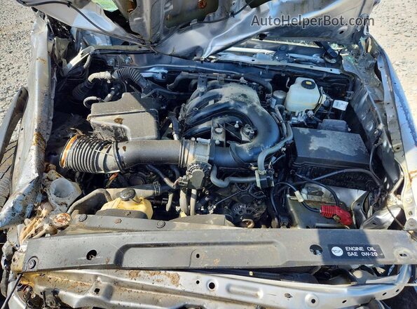 5TFCZ5AN2KX190212 2019 TOYOTA TACOMA Серебряный Вид задней части салона
