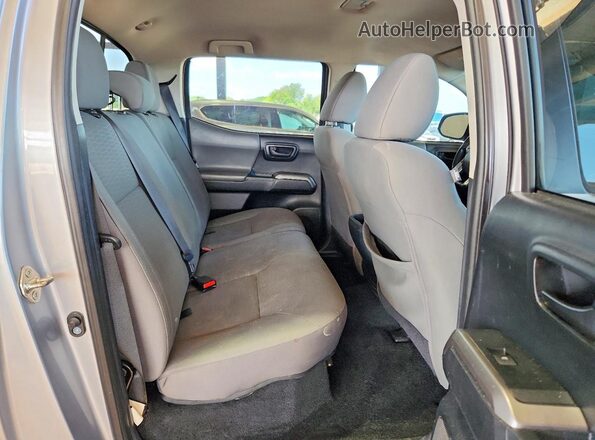 5TFCZ5AN6JX133607 2018 TOYOTA TACOMA Gray Rear seats view