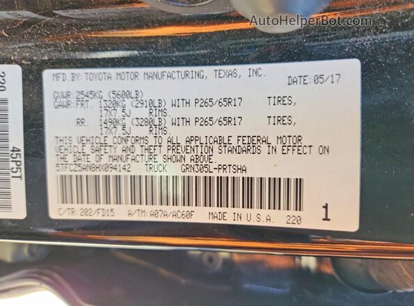 5TFCZ5AN8HX094142 2017 TOYOTA TACOMA Black Vista del compartimento del motor