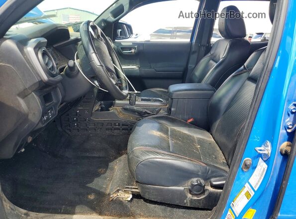 5TFCZ5AN8KX169199 2019 TOYOTA TACOMA Blue Front interior view