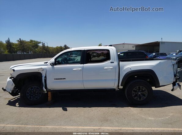 5TFCZ5AN9MX254698 2021 TOYOTA TACOMA White Widok wnętrza 360 stopni