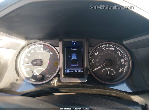 5TFCZ5ANXJX134078 2018 TOYOTA TACOMA Gray Widok tylnych siedzeń