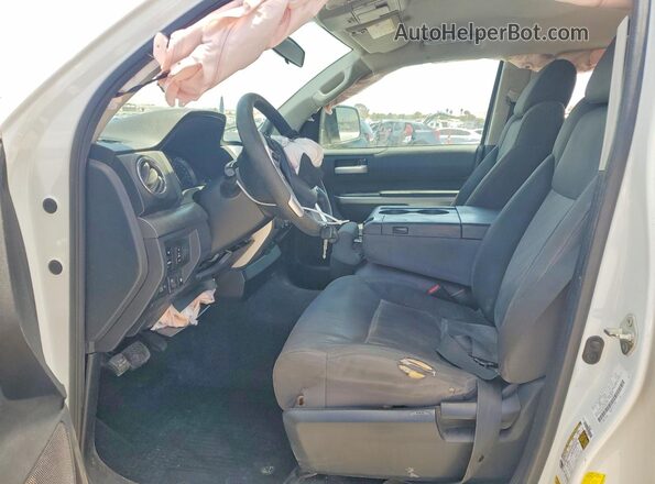 5TFDW5F12GX551979 2016 TOYOTA TUNDRA Белый Вид салона спереди