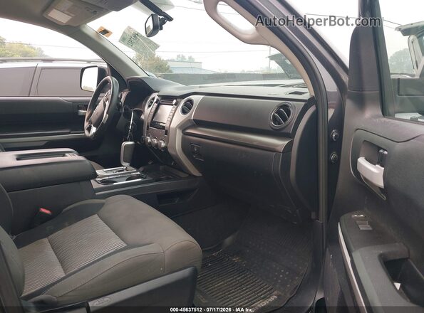5TFDW5F12HX636760 2017 TOYOTA TUNDRA Gray Front interior view