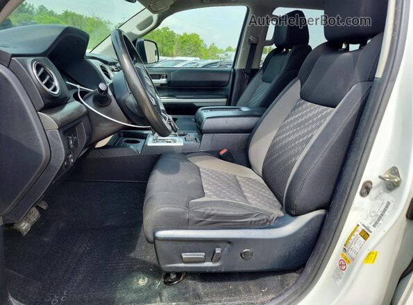 5TFDW5F13JX764690 2018 TOYOTA TUNDRA White Vista interior delantera