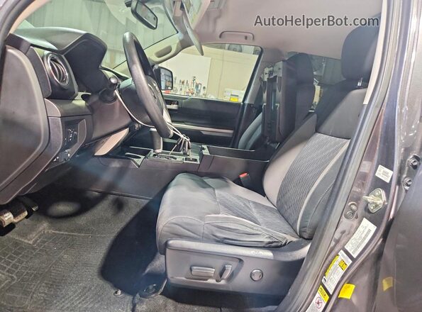 5TFDW5F14GX526890 2016 TOYOTA TUNDRA Charcoal წინა სალონის ხედი