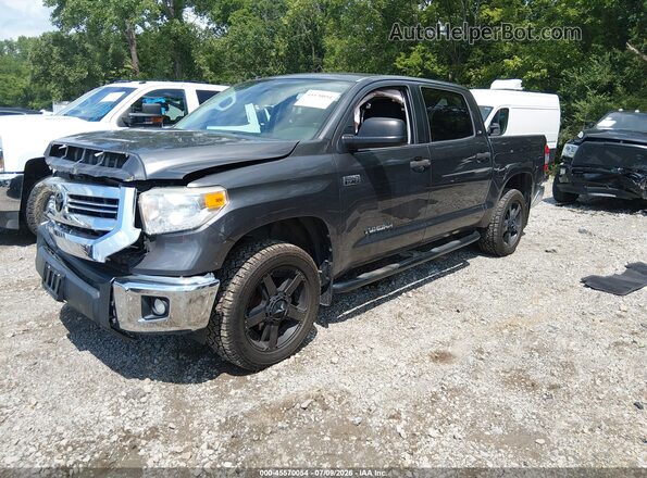 5TFDW5F14HX640096 2017 TOYOTA TUNDRA Gray Առջևի ձախ երեք քառորդ տեսարան
