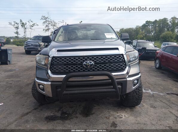 5TFDW5F15JX729973 2018 TOYOTA TUNDRA Gray Вид щитка приладів