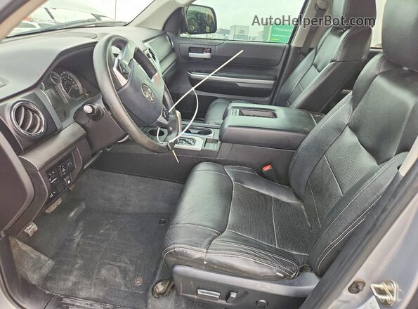 5TFDW5F16GX528902 2016 TOYOTA TUNDRA Silver Widok wnętrza z przodu