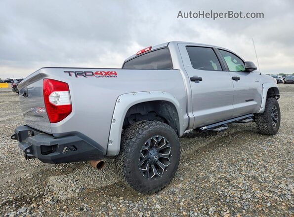 5TFDW5F16GX528902 2016 TOYOTA TUNDRA Silver Tył prawy