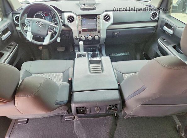 5TFDW5F18GX575185 2016 TOYOTA TUNDRA Серебряный Вид панели приборов