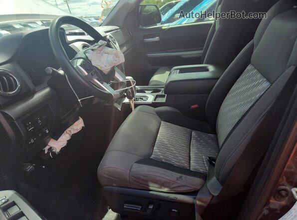5TFDW5F18KX850269 2019 TOYOTA TUNDRA Серый Вид салона спереди