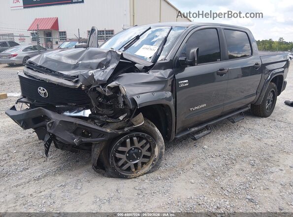 5TFDW5F19HX587587 2017 TOYOTA TUNDRA Gray Առջևի ձախ երեք քառորդ տեսարան