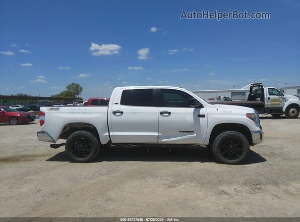 5TFDW5F19KX780328 2019 TOYOTA TUNDRA White Вид задньої частини салону