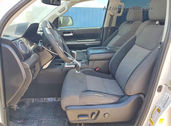 5TFDW5F1XGX541569 2016 TOYOTA TUNDRA White Սալոնի դիմացի տեսք