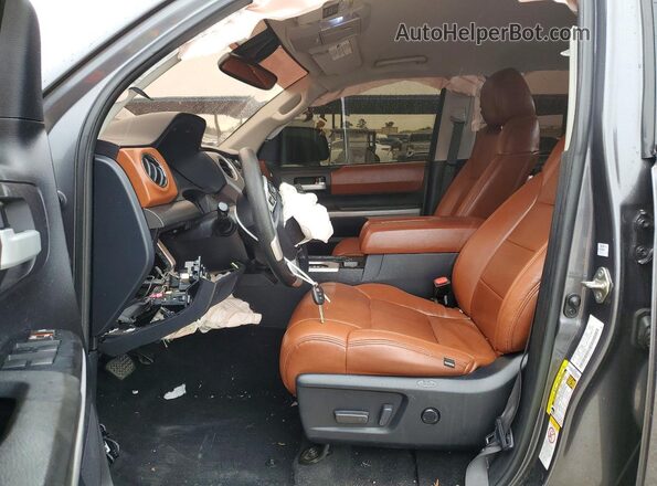 5TFDW5F1XKX829553 2019 TOYOTA TUNDRA Gray Vista interior delantera