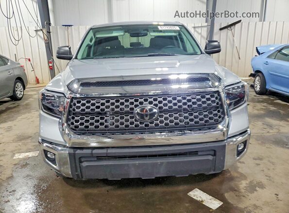 5TFDY5F11LX891175 2020 TOYOTA TUNDRA Серебряный Вид спереди
