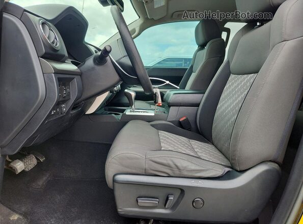 5TFDY5F13KX786622 2019 TOYOTA TUNDRA Black Front interior view