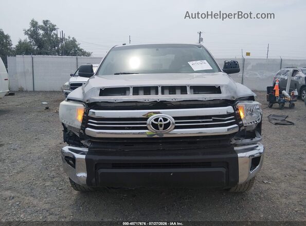 5TFDY5F14HX591752 2017 TOYOTA TUNDRA Серебряный Вид задней части салона