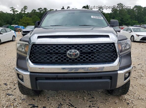 5TFDY5F16JX694726 2018 TOYOTA TUNDRA Gray Front view