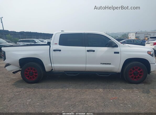5TFDY5F16MX044492 2021 TOYOTA TUNDRA White Вид задньої частини салону