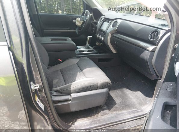 5TFDY5F18HX595013 2017 TOYOTA TUNDRA Gray წინა სალონის ხედი