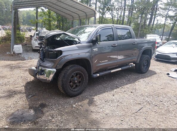 5TFDY5F18HX595013 2017 TOYOTA TUNDRA Gray წინა მარცხენა ხედი სამი მეოთხედიდან