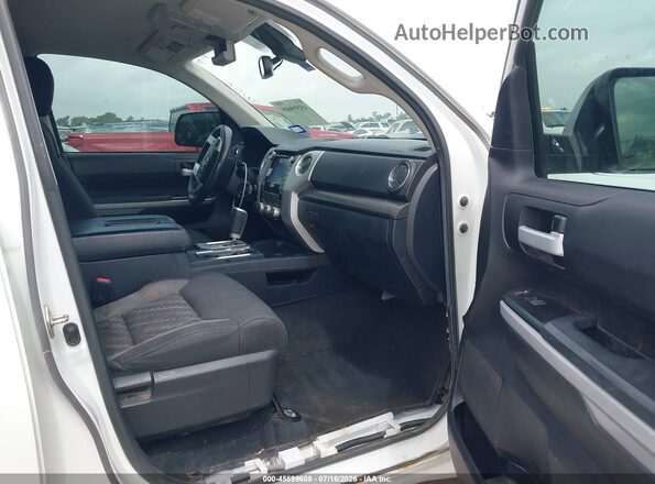 5TFDY5F19LX888928 2020 TOYOTA TUNDRA White Widok wnętrza z przodu