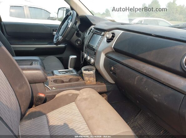 5TFDY5F1XHX599516 2017 TOYOTA TUNDRA Gray Вид салону спереду