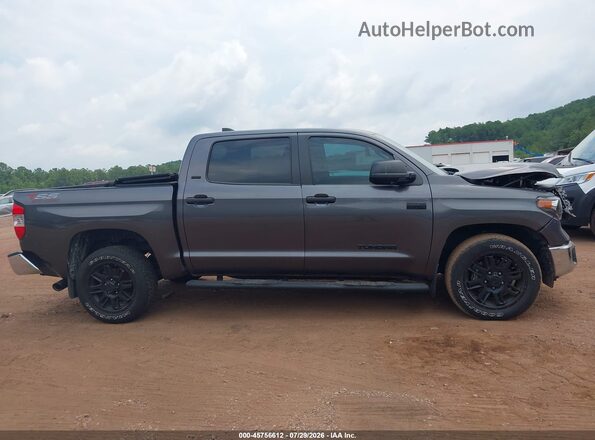 5TFDY5F1XMX998985 2021 TOYOTA TUNDRA Черный Вид задней части салона