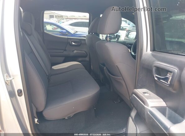 5TFDZ5BN3HX026902 2017 TOYOTA TACOMA Silver Vista de la etiqueta del VIN