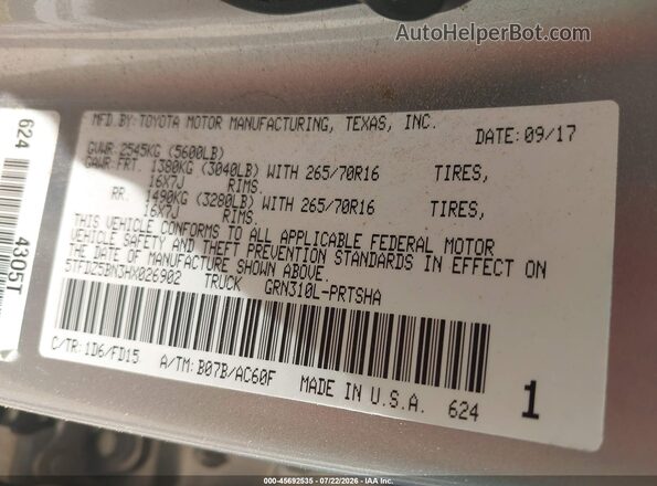 5TFDZ5BN3HX026902 2017 TOYOTA TACOMA Silver Vista del compartimento del motor