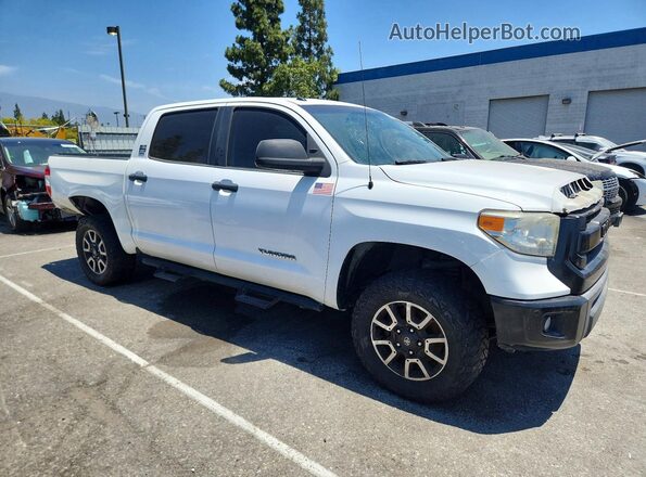 5TFEM5F11GX097718 2016 TOYOTA TUNDRA White Przód prawy