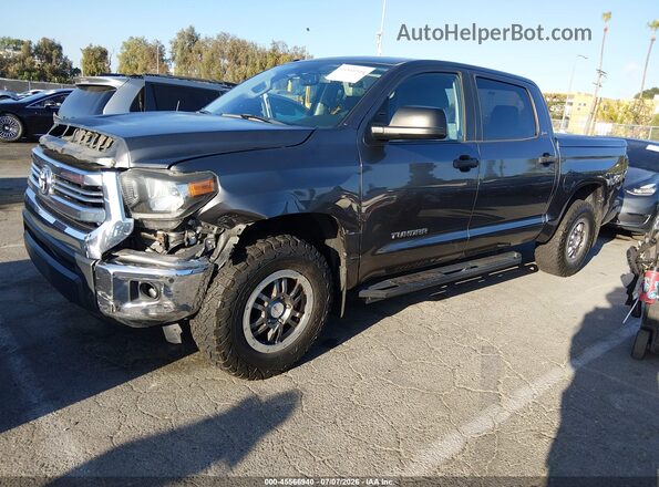 5TFEM5F12HX110977 2017 TOYOTA TUNDRA Gray Առջևի ձախ երեք քառորդ տեսարան
