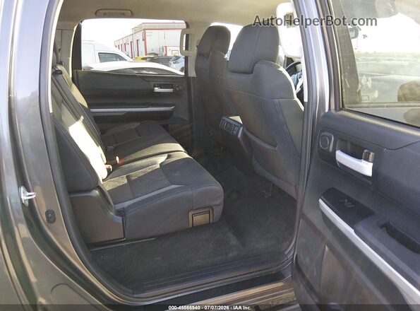 5TFEM5F12HX110977 2017 TOYOTA TUNDRA Gray VIN կոդի պիտակի տեսք