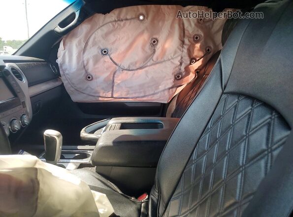 5TFEM5F13GX098577 2016 TOYOTA TUNDRA Black Front interior view