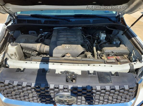 5TFEM5F14KX135872 2019 TOYOTA TUNDRA White Widok wnętrza z tyłu