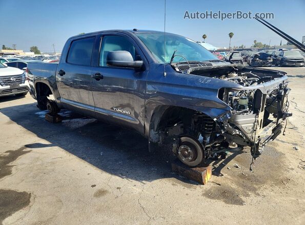 5TFEM5F16HX112070 2017 TOYOTA TUNDRA Gray Առջևի աջ