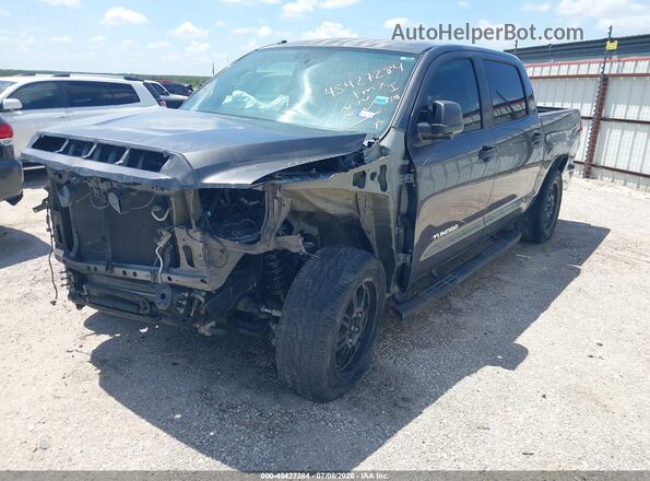 5TFEM5F17GX096198 2016 TOYOTA TUNDRA Gray წინა მარცხენა ხედი სამი მეოთხედიდან