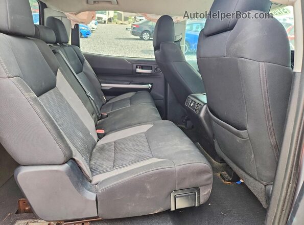 5TFEM5F1XGX096616 2016 TOYOTA TUNDRA Silver Rear seats view