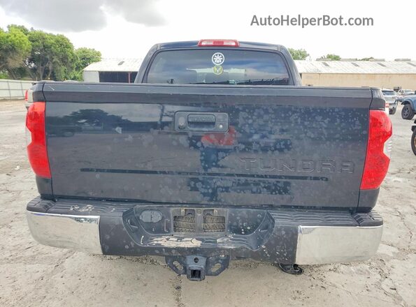 5TFEW5F15HX225373 2017 TOYOTA TUNDRA Black Widok z tyłu