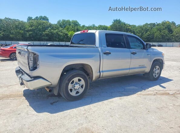 5TFEW5F16GX206426 2016 TOYOTA TUNDRA Серебряный Задняя правая четверть