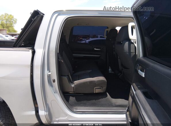 5TFEY5F11MX300039 2021 TOYOTA TUNDRA Silver Widok naklejki z numerem VIN
